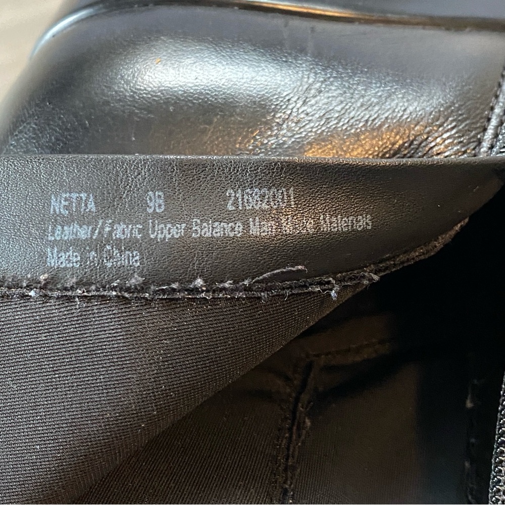 NATURALIZER Signature "Netta" Black Leather Wedge Ankle Zip Boots - 9B - Picture 2 of 7